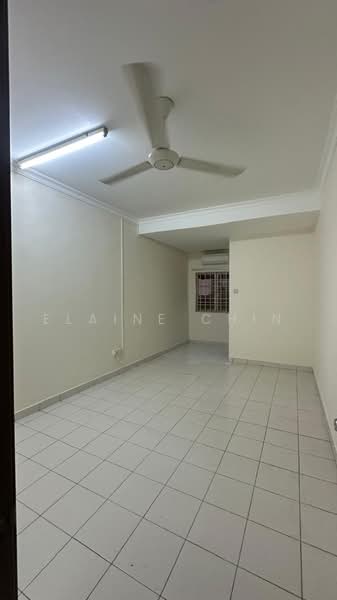 Rumah Teres 2-Tingkat untuk Disewa di Bukit Rahman Putra (Sungai Buloh) - Elaine Chin - Living Room - PropertyGuru.com.my
