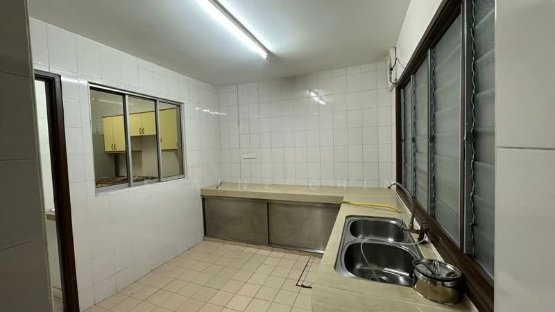Rumah Teres 2-Tingkat untuk Disewa di Bukit Rahman Putra (Sungai Buloh) - Elaine Chin - Kitchen - PropertyGuru.com.my