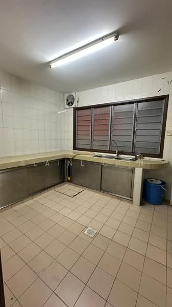 Rumah Teres 2-Tingkat untuk Disewa di Bukit Rahman Putra (Sungai Buloh) - Elaine Chin - Kitchen - PropertyGuru.com.my