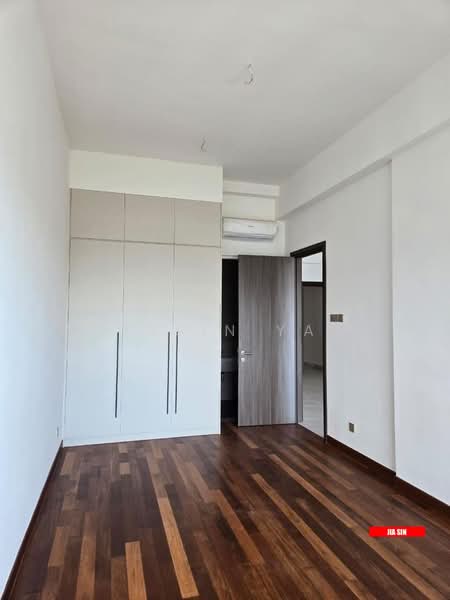 Kondominium untuk Dijual di Codrington Residence - Jiasin Yap - Bedroom - PropertyGuru.com.my