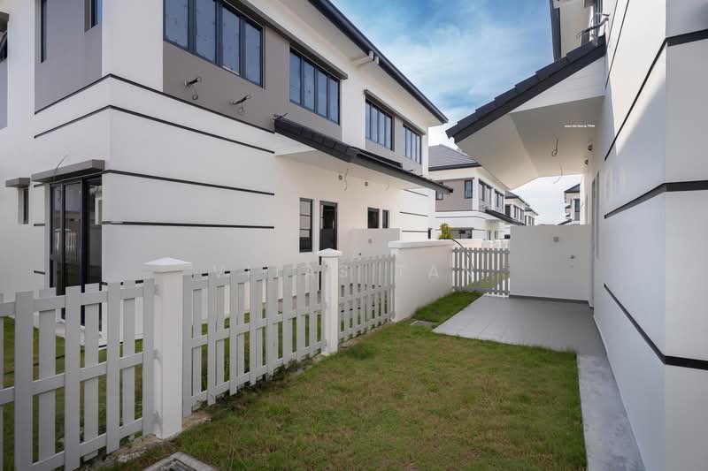 Semi-Detached House for Sale in Shah Alam (Selangor) - Vitas Tan - Exterior - PropertyGuru.com.my