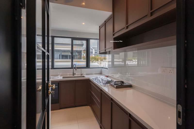 Semi-Detached House for Sale in Setia Alam (Selangor) - Vitas Tan - Kitchen - PropertyGuru.com.my