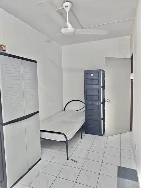 Pangsapuri untuk Dijual di Tasik Heights Apartment - Mohd Ridzuan - Bedroom - PropertyGuru.com.my