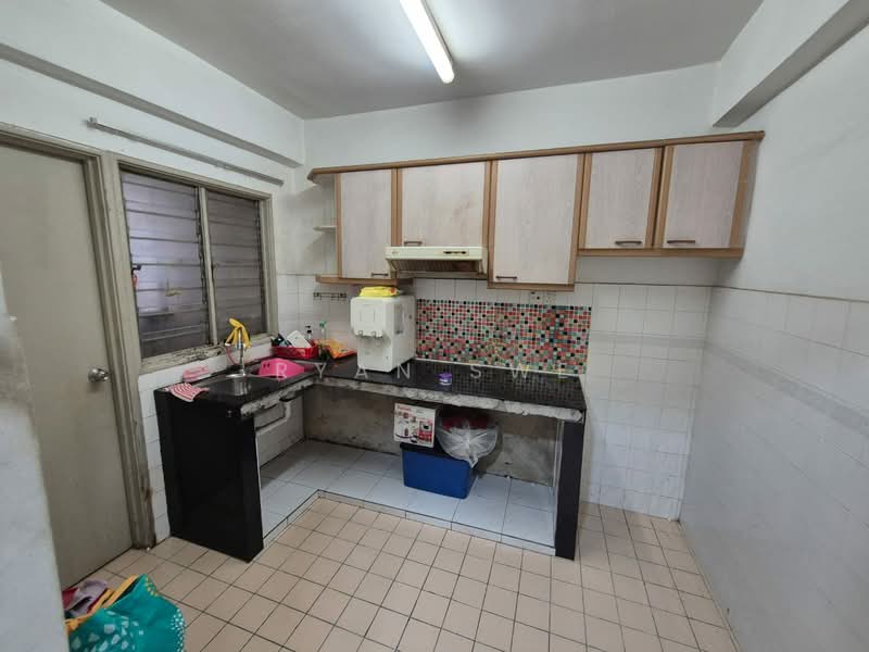 Condominium for Sale at Paradesa Rustica - Ryan Swe - Kitchen - PropertyGuru.com.my