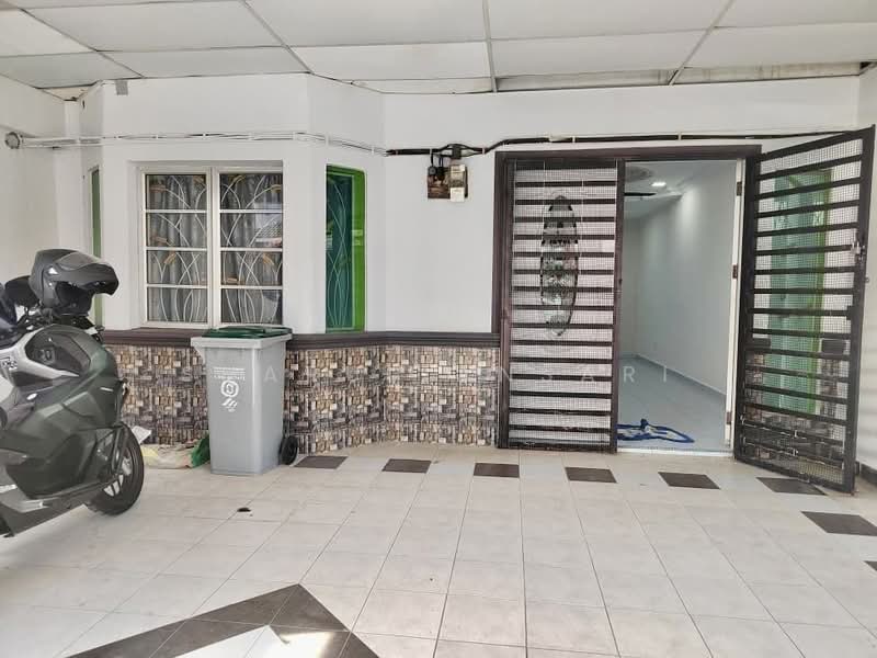 Rumah Teres 2-Tingkat untuk Dijual di Bandar Baru Senawang (Senawang) - Sharul Ansari - Exterior - PropertyGuru.com.my