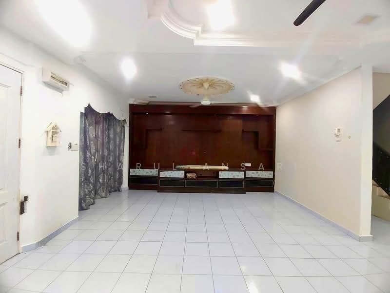 Rumah Teres 2-Tingkat untuk Dijual di Bandar Baru Senawang (Senawang) - Sharul Ansari - Living Room - PropertyGuru.com.my