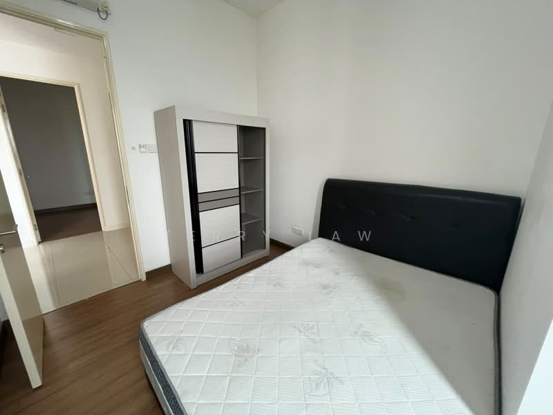 Kediaman Servis untuk Dijual di Desa Green - Terry Law - Bedroom - PropertyGuru.com.my