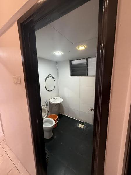 Kondominium untuk Disewa di Bangsar Permai - Gini S - Bathroom - PropertyGuru.com.my