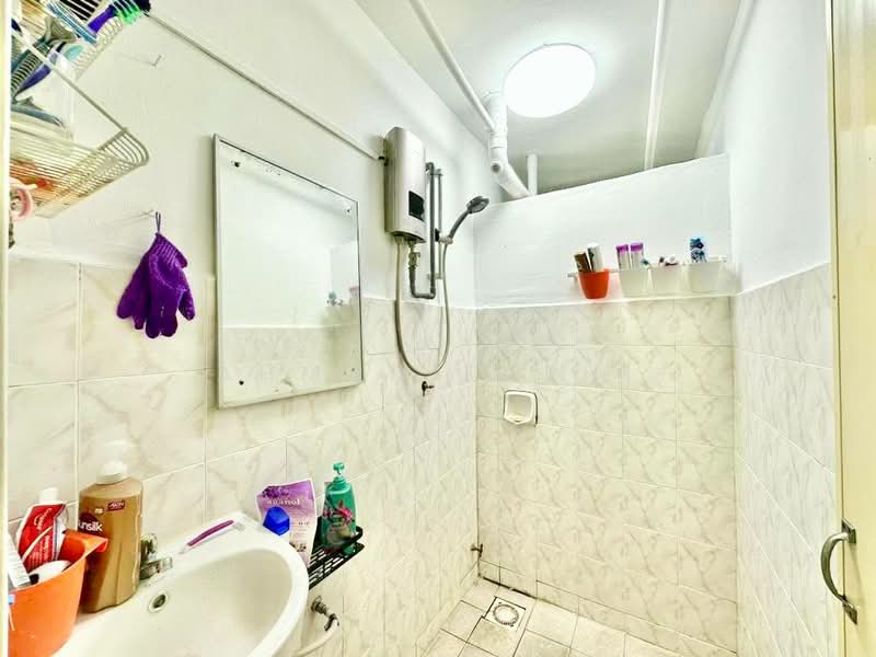 Pangsapuri untuk Dijual di Sri Penara - Ahmad Farhi - Bathroom - PropertyGuru.com.my