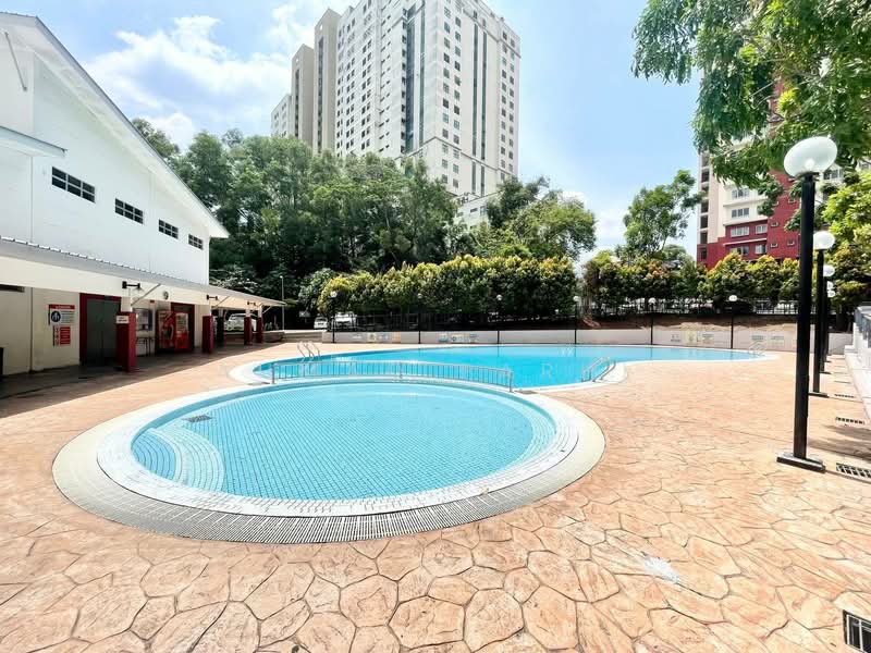 Pangsapuri untuk Dijual di The Lumayan Apartment - Ahmad Farhi - Exterior - PropertyGuru.com.my
