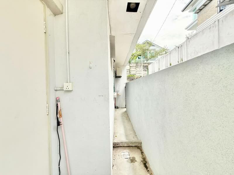 Rumah Bandar untuk Dijual di Taman Kantan Permai (Kajang) - Ahmad Farhi - Exterior - PropertyGuru.com.my
