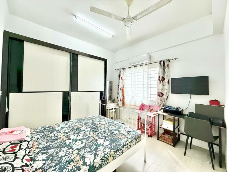 Rumah Bandar untuk Dijual di Taman Kantan Permai (Kajang) - Ahmad Farhi - Bedroom - PropertyGuru.com.my