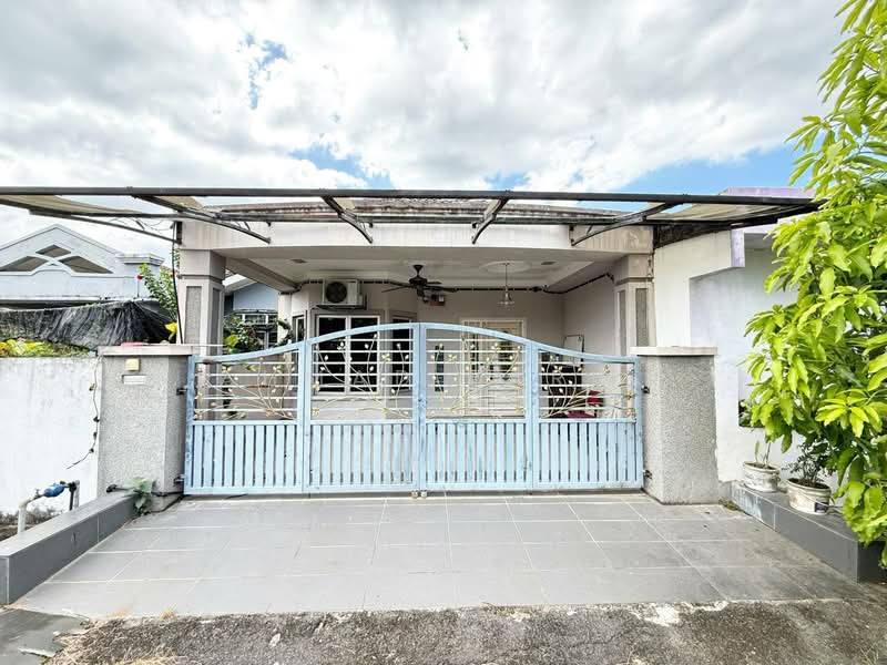 Rumah Teres 1-Tingkat untuk Dijual di Batang Kali (Selangor) - Ahmad Farhi - Exterior - PropertyGuru.com.my