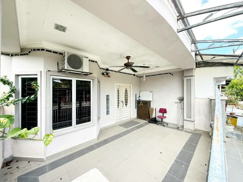 Rumah Teres 1-Tingkat untuk Dijual di Batang Kali (Selangor) - Ahmad Farhi - Exterior - PropertyGuru.com.my