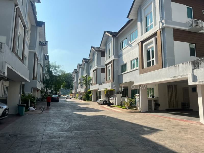 Rumah Berkembar untuk Dijual di Bukit Jambul Indah (Bukit Jambul) - Kelvin Seow - Exterior - PropertyGuru.com.my