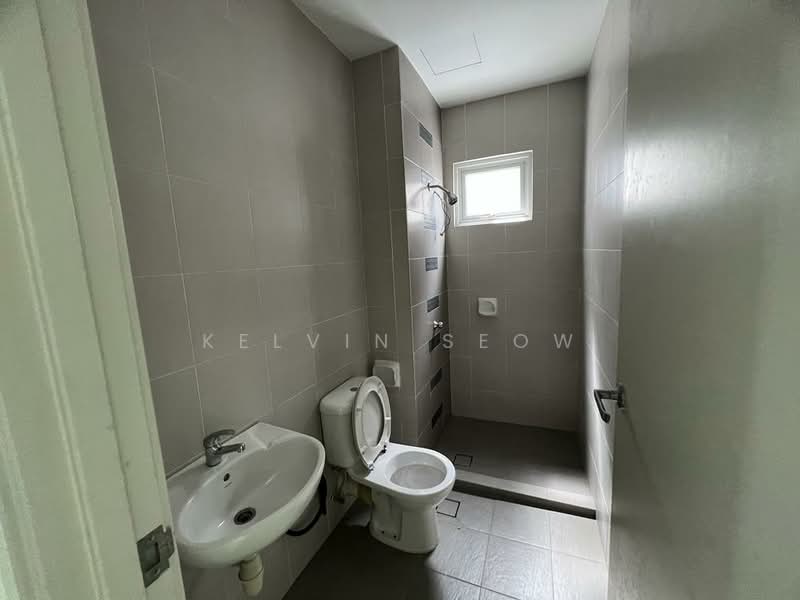 Rumah Berkembar untuk Dijual di Bukit Jambul Indah (Bukit Jambul) - Kelvin Seow - Bathroom - PropertyGuru.com.my