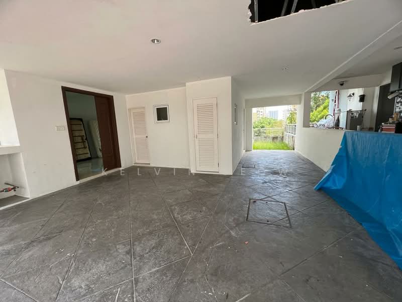 Rumah Berkembar untuk Dijual di Bukit Jambul Indah (Bukit Jambul) - Kelvin Seow - Entrance - PropertyGuru.com.my