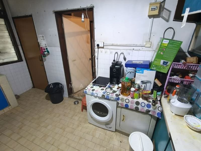 Semi-Detached House for Sale in Taman Maluri (Cheras) - Ahmad Farhi - Kitchen - PropertyGuru.com.my