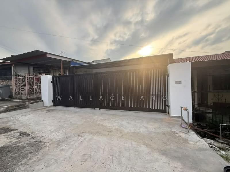 1-storey Terraced House for Sale in Taman Abad (Johor Bahru) - Wallace Ang - Exterior - PropertyGuru.com.my
