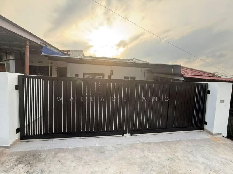 1-storey Terraced House for Sale in Taman Abad (Johor Bahru) - Wallace Ang - Exterior - PropertyGuru.com.my