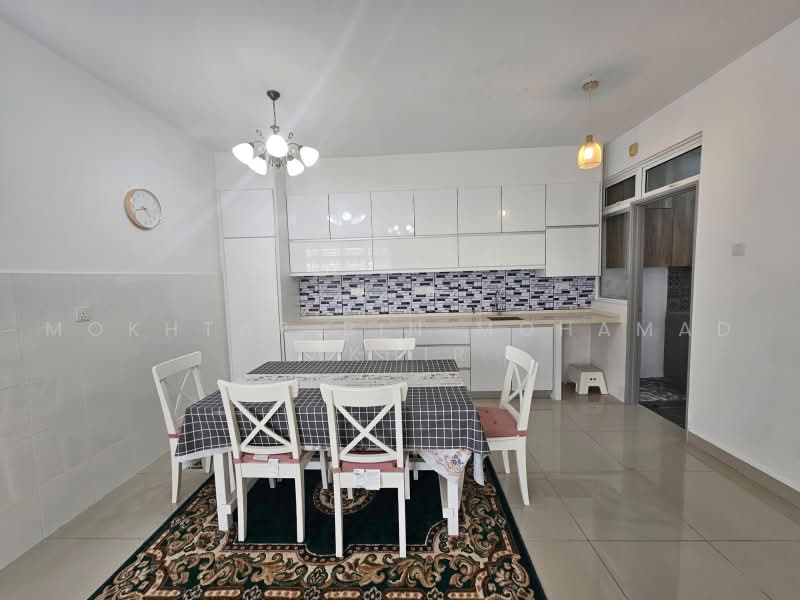 Kondominium untuk Disewa di Dwiputra Residences - Mokhtar Bin Mohamad Akhir - Kitchen - PropertyGuru.com.my