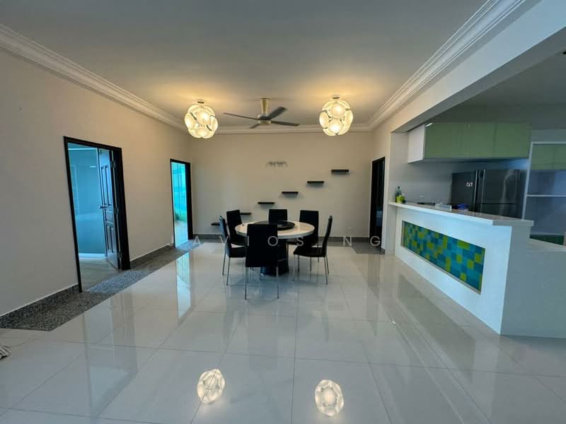 Condominium for Rent at Gurney Beach Resort - Javios Ng - Dining Room - PropertyGuru.com.my