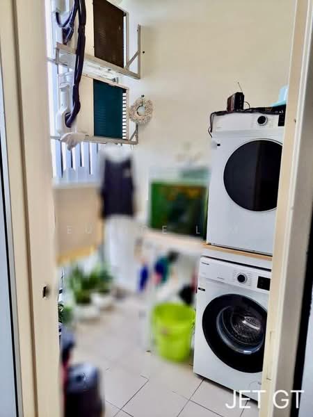 Service Residence for Sale at Princeton Suites @ EduSentral - Eunice Lim - Balcony - PropertyGuru.com.my