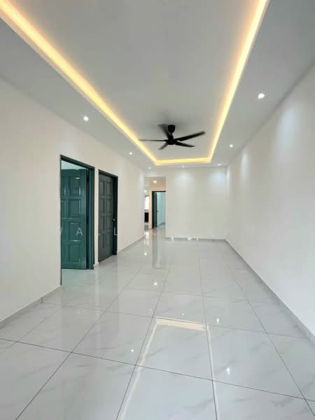 Rumah Teres 1-Tingkat untuk Dijual di Taman Johor Jaya (Johor Bahru) - Wallace Ang - Living Room - PropertyGuru.com.my