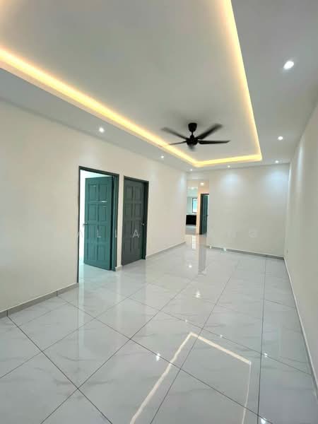 Rumah Teres 1-Tingkat untuk Dijual di Taman Johor Jaya (Johor Bahru) - Wallace Ang - Living Room - PropertyGuru.com.my