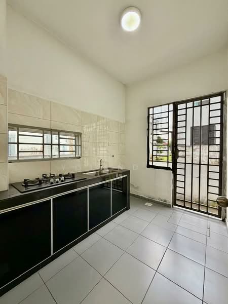 2-storey Terraced House for Rent in Setia Eco Gardens (Gelang Patah) - Yoland . - Kitchen - PropertyGuru.com.my