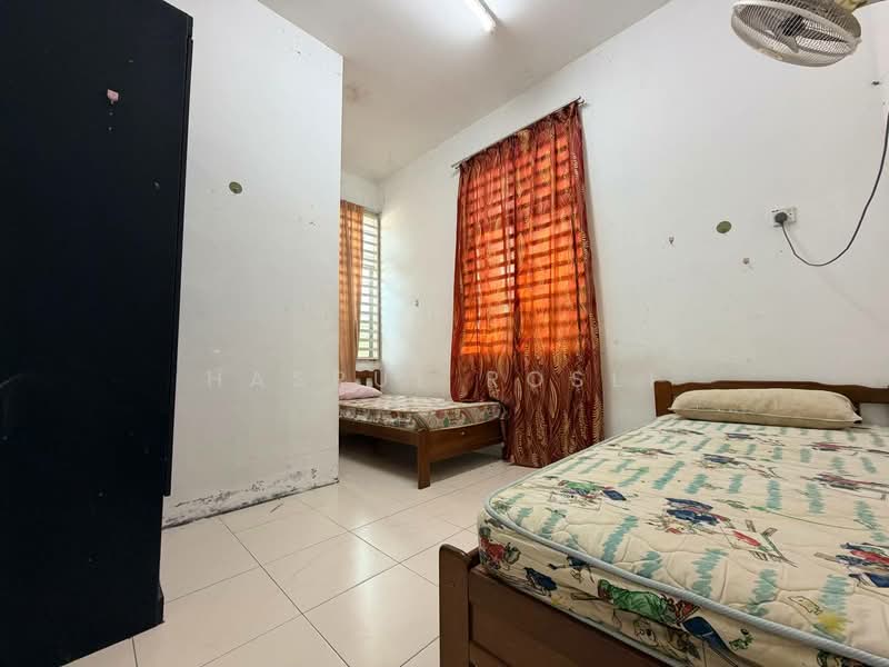 1-storey Terraced House for Sale in Taman Lembah Bujang Utama (Bujang) - Hasrul Rosli - Bedroom - PropertyGuru.com.my