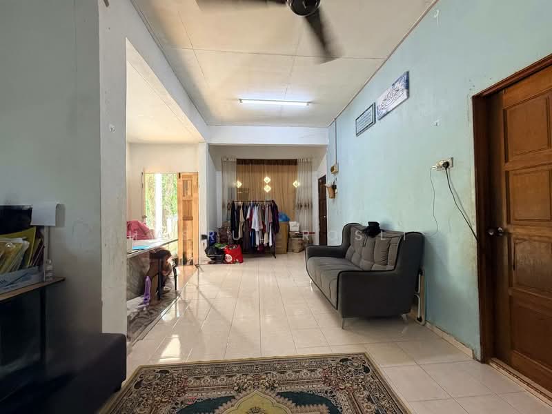Rumah Teres 1-Tingkat untuk Dijual di Taman Bandar Baru (Pokok Sena) - Hasrul Rosli - Living Room - PropertyGuru.com.my