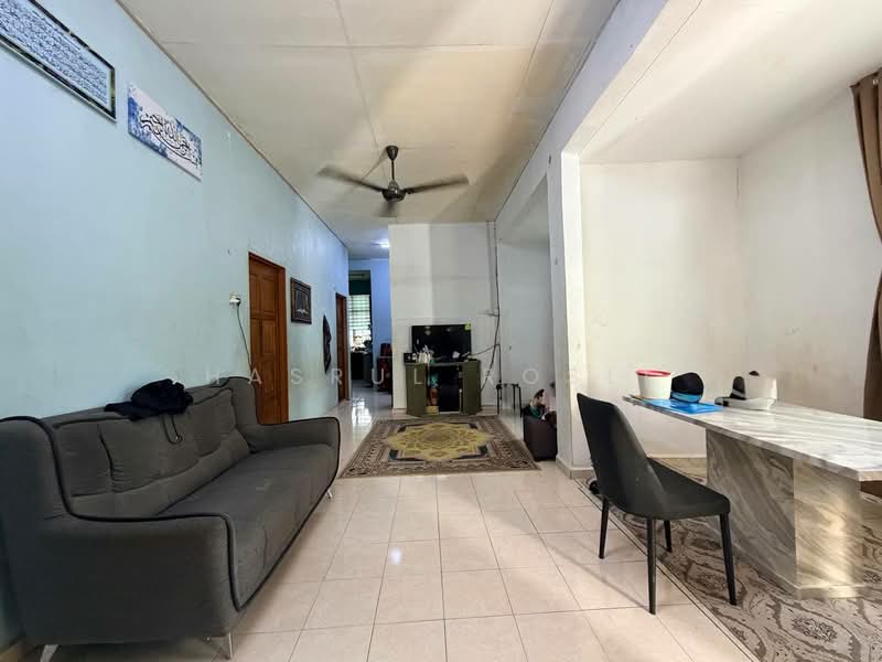 Rumah Teres 1-Tingkat untuk Dijual di Taman Bandar Baru (Pokok Sena) - Hasrul Rosli - Living Room - PropertyGuru.com.my
