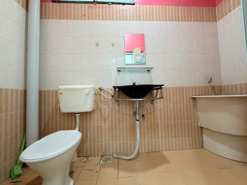 Rumah Teres 2-Tingkat untuk Dijual di Bandar Utama (Sungai Petani) - Hasrul Rosli - Bathroom - PropertyGuru.com.my