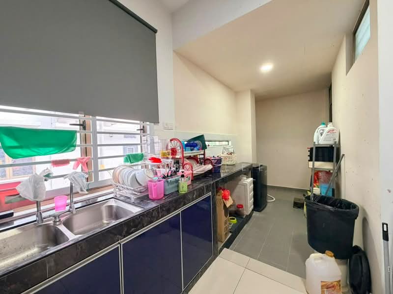 2-storey Terraced House for Sale in Mutiara Rini (Skudai) - Sausa Lee - Kitchen - PropertyGuru.com.my