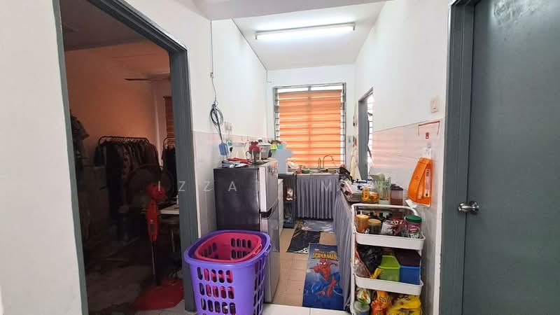 Rumah Teres 2-Tingkat untuk Dijual di Sepang (Selangor) - Izzati Mat - Kitchen - PropertyGuru.com.my