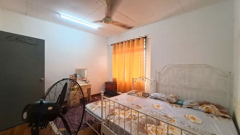 Rumah Teres 2-Tingkat untuk Dijual di Sepang (Selangor) - Izzati Mat - Bedroom - PropertyGuru.com.my