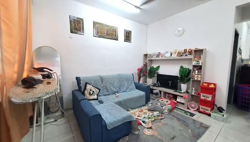 Rumah Teres 2-Tingkat untuk Dijual di Sepang (Selangor) - Izzati Mat - Living Room - PropertyGuru.com.my