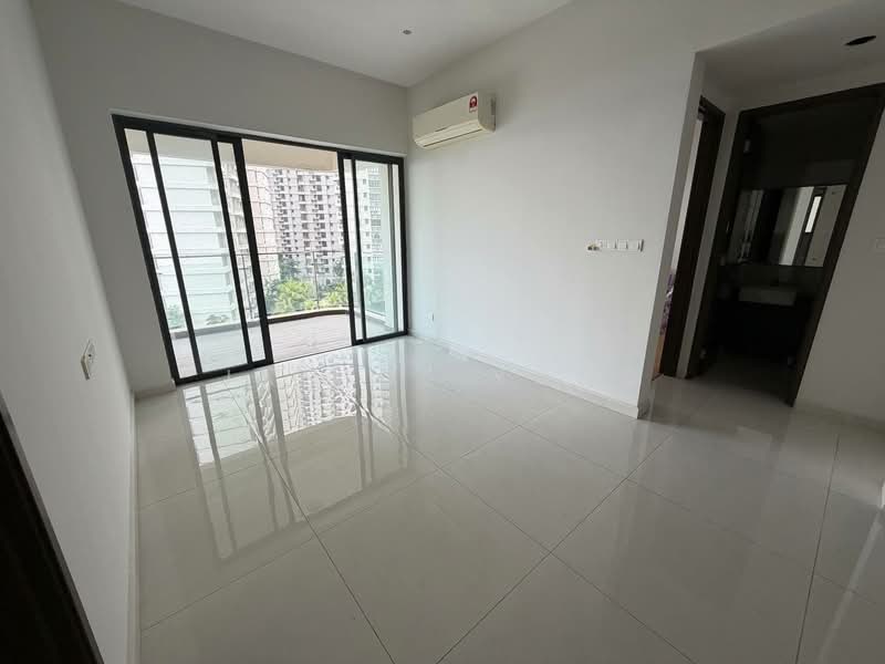 Kondominium untuk Dijual di Bay Point @ Country Garden Danga Bay - Janice Yong - Balcony - PropertyGuru.com.my