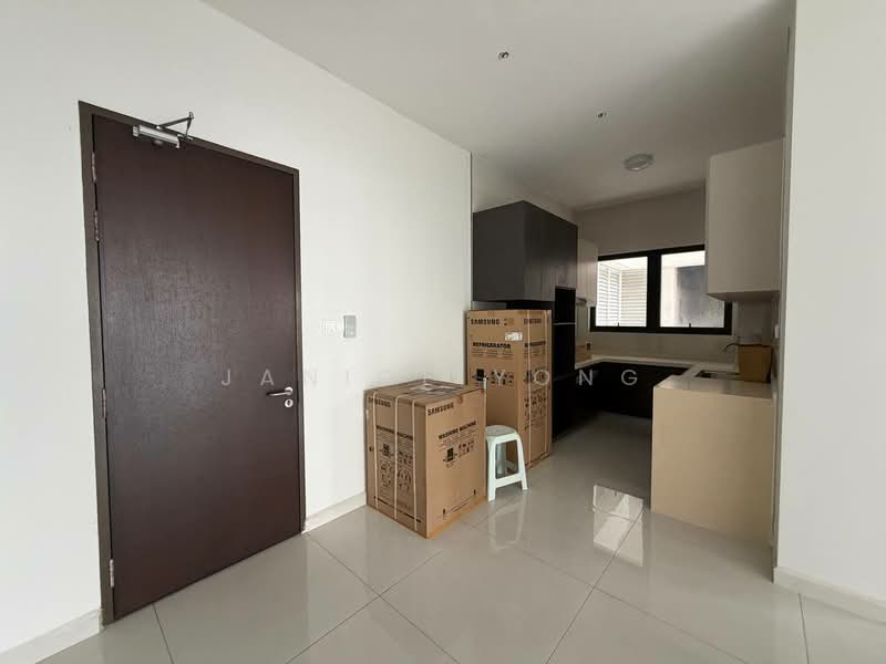 Kondominium untuk Dijual di Bay Point @ Country Garden Danga Bay - Janice Yong - Kitchen - PropertyGuru.com.my