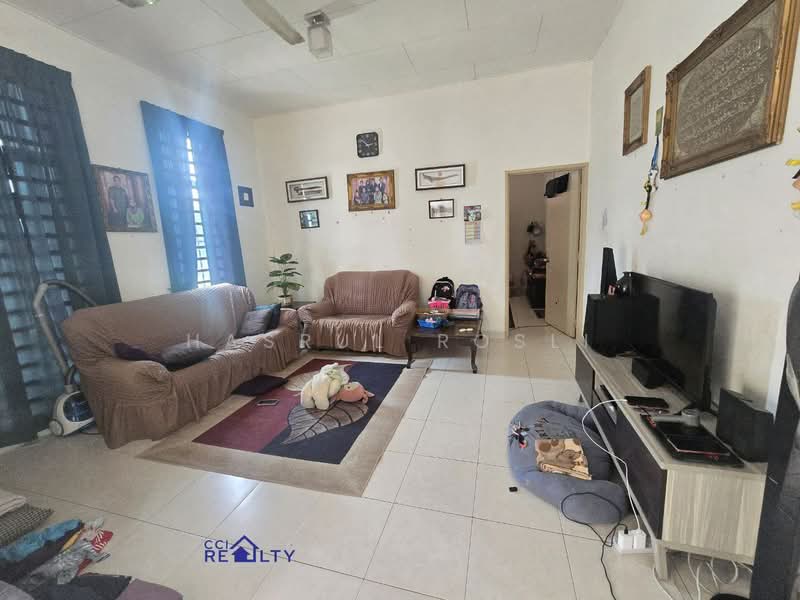 Rumah Berkembar untuk Dijual di Bandar Perdana (Sungai Petani) - Hasrul Rosli - Living Room - PropertyGuru.com.my