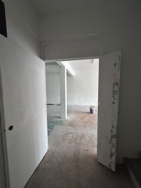 Shop / Office untuk Disewa di Taman Pelangi (Johor Bahru) - Jin Chew - Interior - PropertyGuru.com.my