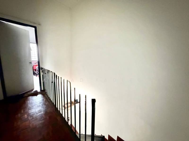 Rumah Teres 2-Tingkat untuk Dijual di Taman Desa Serdang (Seri Kembangan) - Ahmad Fadlee - PropertyGuru.com.my