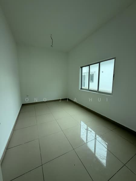 Rumah Teres 1-Tingkat untuk Dijual di Corner Sendayan House, Hijayu 1, Suria Heights (Bandar Sri Sendayan) - Ong Jia Hui - PropertyGuru.com.my