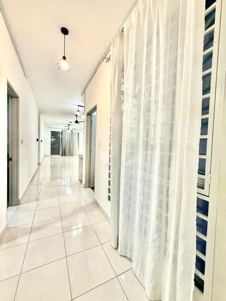 Apartment for Rent at Vista Hijauan - Sue Ahmad - Corridor - PropertyGuru.com.my