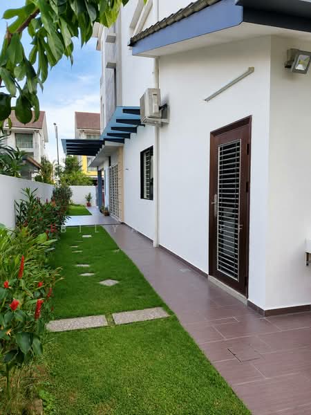 Semi-Detached House for Sale in Taman Saujana Suria (Kajang) - BILYA ARIFF - Exterior - PropertyGuru.com.my