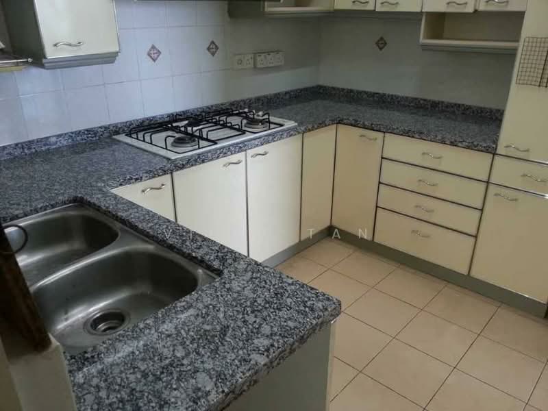 Kondominium untuk Dijual di Gold Coast Resort Condominium - Vince Tan - Kitchen - PropertyGuru.com.my