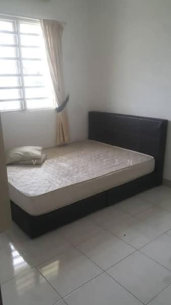 Kondominium untuk Dijual di Gold Coast Resort Condominium - Vince Tan - Bedroom - PropertyGuru.com.my