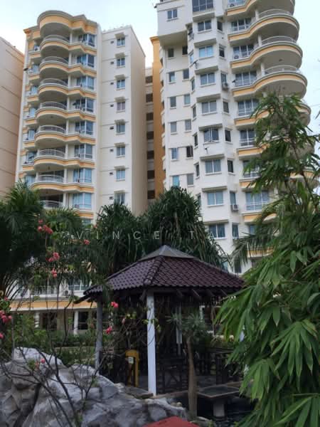 Kondominium untuk Dijual di Gold Coast Resort Condominium - Vince Tan - Exterior - PropertyGuru.com.my