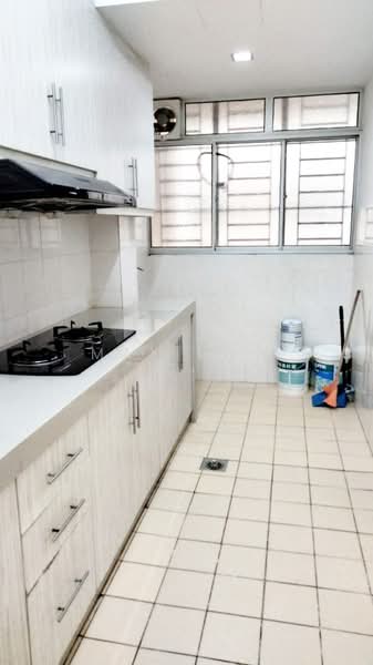 Apartment for Sale at Residensi Bistaria - Max Low - Kitchen - PropertyGuru.com.my